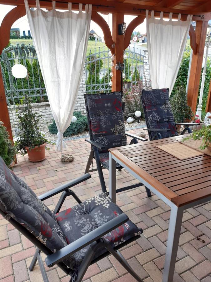 Farao Vendeghaz Hotel Zalaegerszeg Ngoại thất bức ảnh