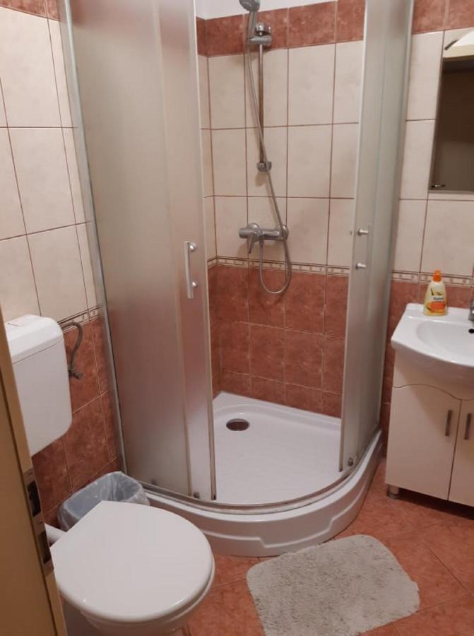 Farao Vendeghaz Hotel Zalaegerszeg Ngoại thất bức ảnh
