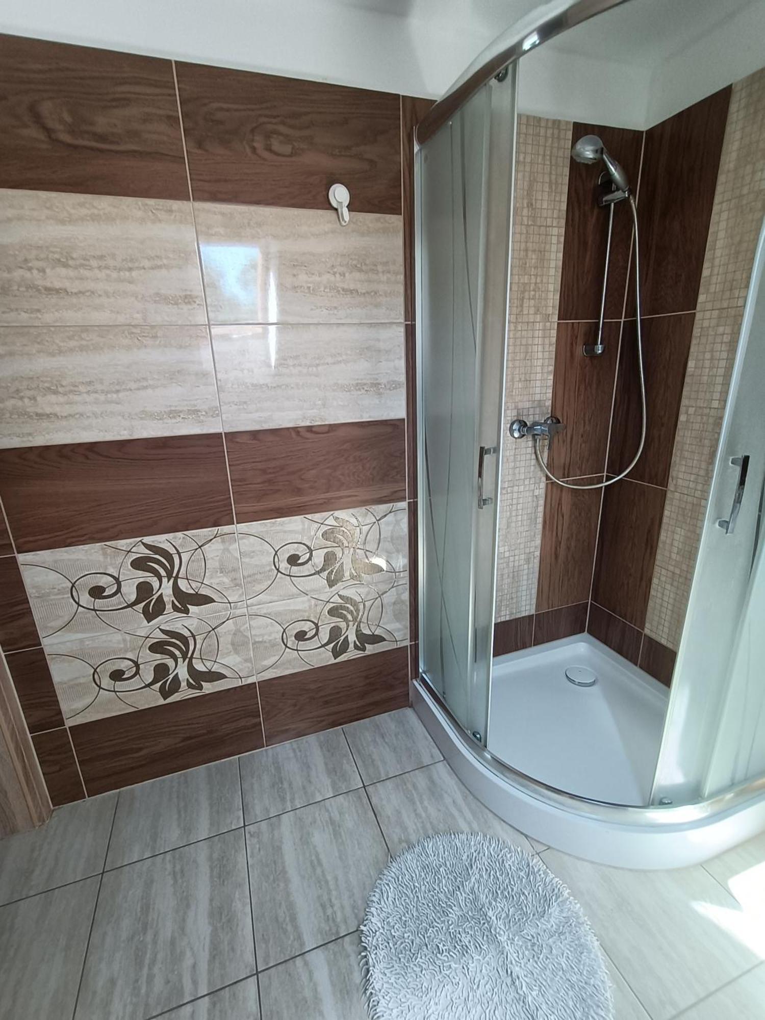 Farao Vendeghaz Hotel Zalaegerszeg Phòng bức ảnh
