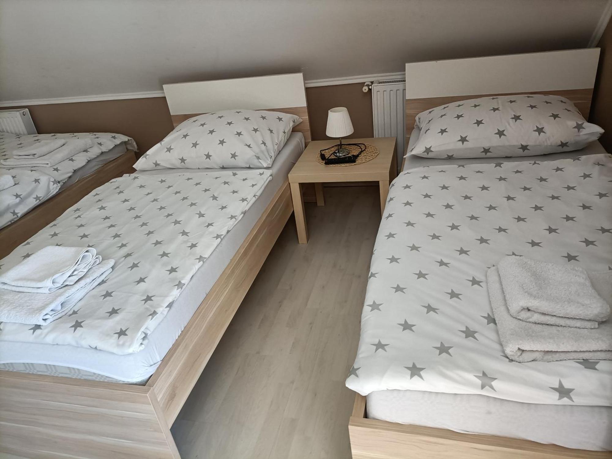 Farao Vendeghaz Hotel Zalaegerszeg Phòng bức ảnh