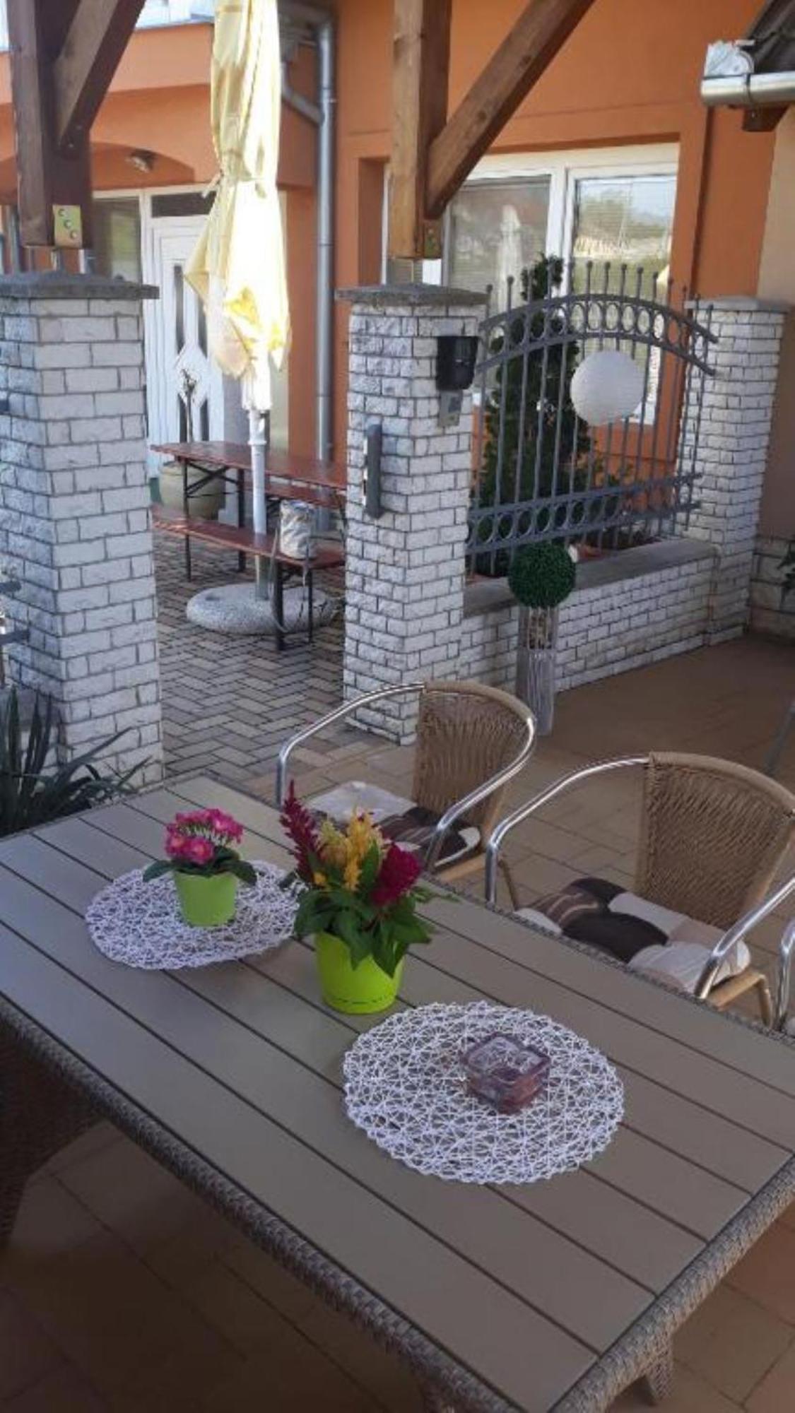 Farao Vendeghaz Hotel Zalaegerszeg Ngoại thất bức ảnh