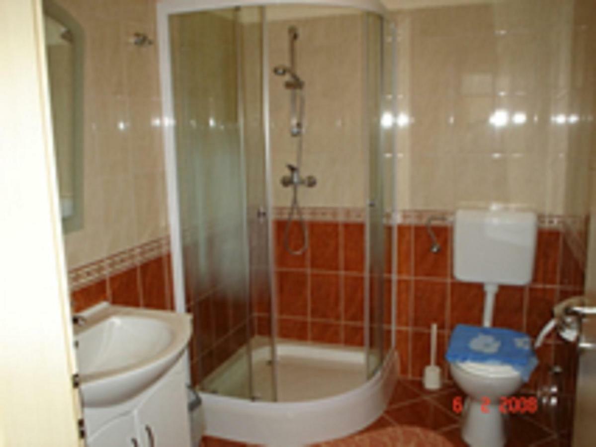 Farao Vendeghaz Hotel Zalaegerszeg Ngoại thất bức ảnh